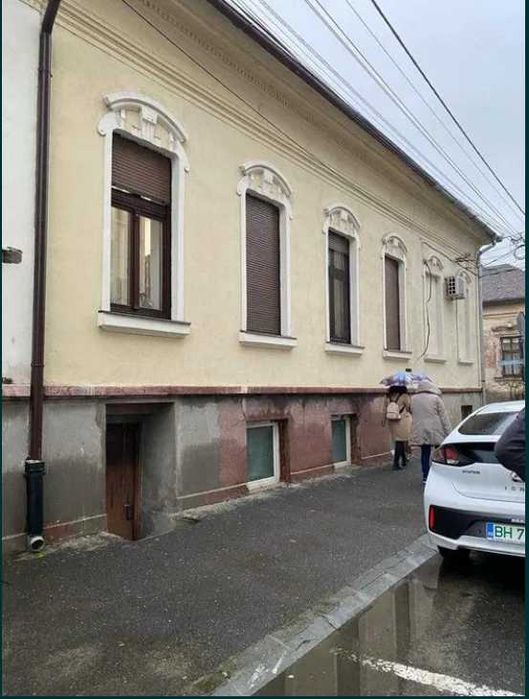 Apartament, spatiu comercial, Oradea