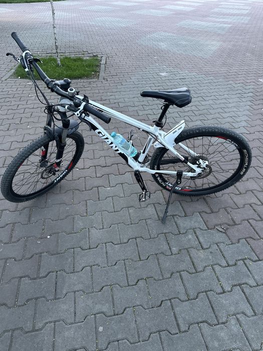 Bicicletă GIANT