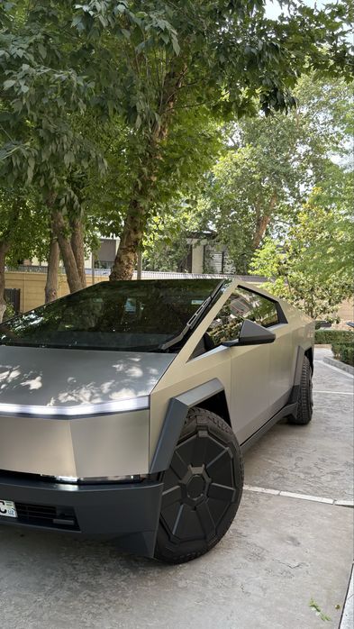 Tesla CyberTruck Cyberbeast наличи Ташкенте