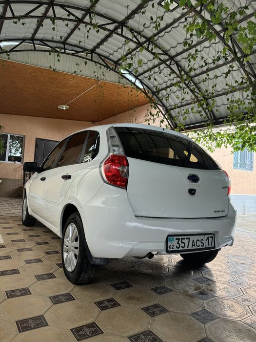 Автомобиль Datsun