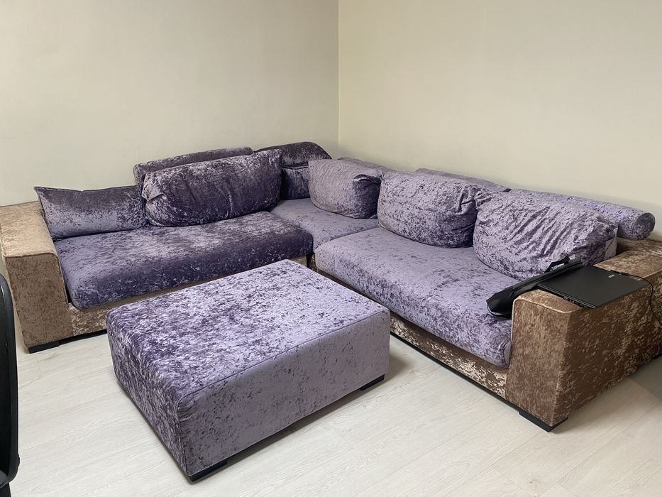 Диван уголок отдыха 3 на 3!метра