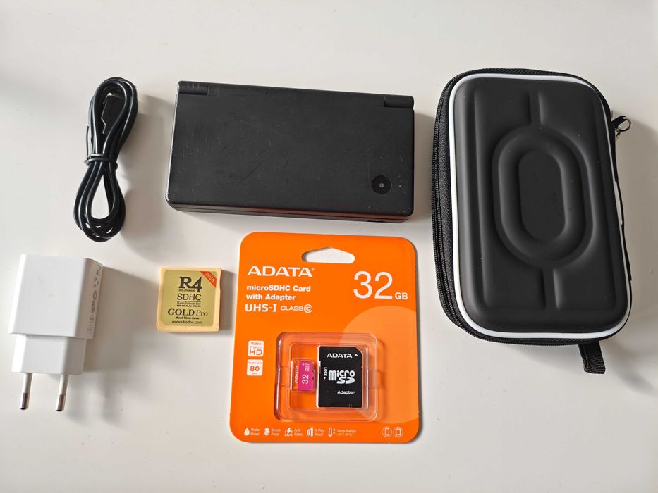 Nintendo DSi - качени много игри