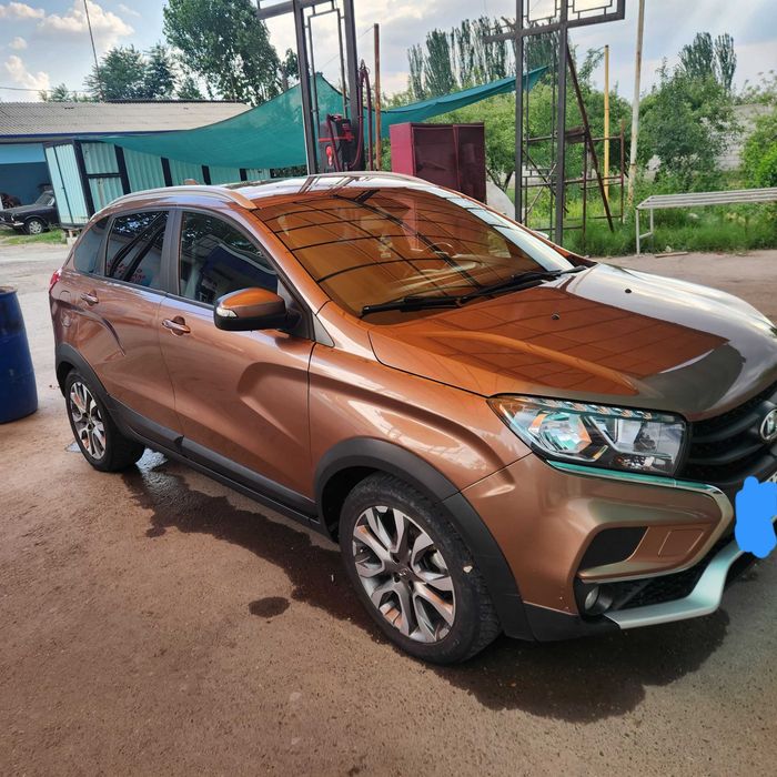 Lada xray cros 2020