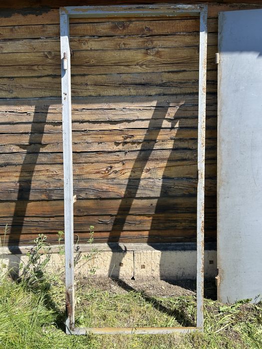 Продам дверь железную