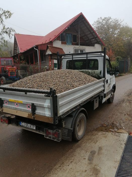 Transport   ,sort , pietriș  ,moloz , pământ etc