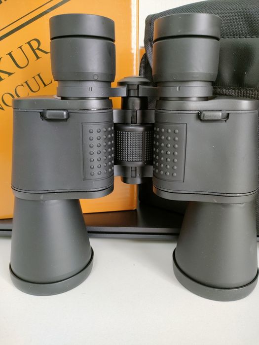 Бинокль фирмы "Sakura".