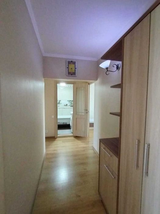 Продается  3  комн квартира Васильковский,35