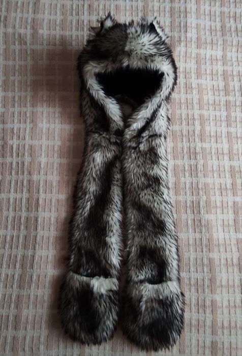 Зверошапка,  шапка с ушками и лапками.