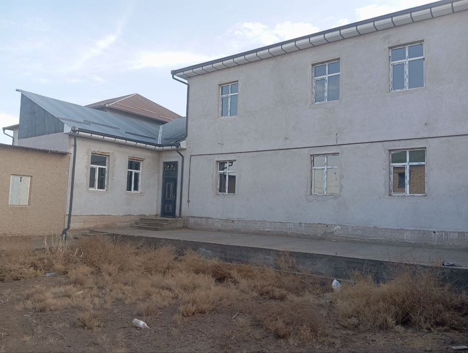 Ханторе тарепте 2 этажлы уй сатылады