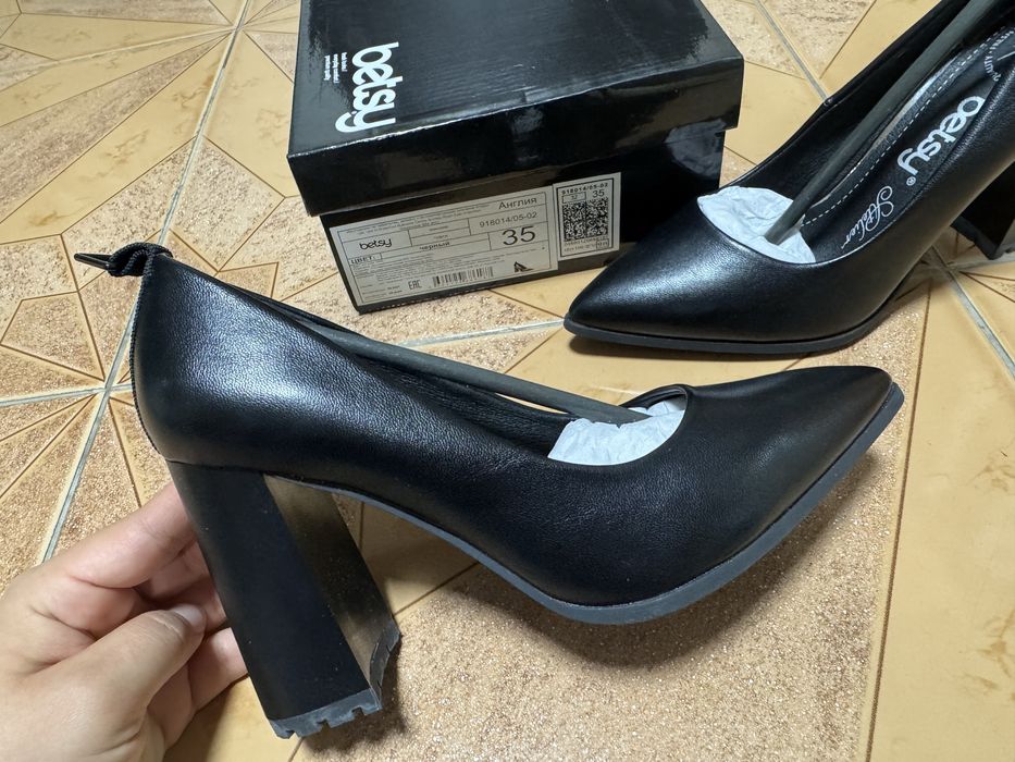 Туфли Betsy кожаные