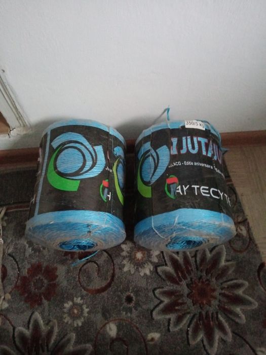 Vind două bobine de ață iuta de 350,5kg se vede și în imagini s-au sch