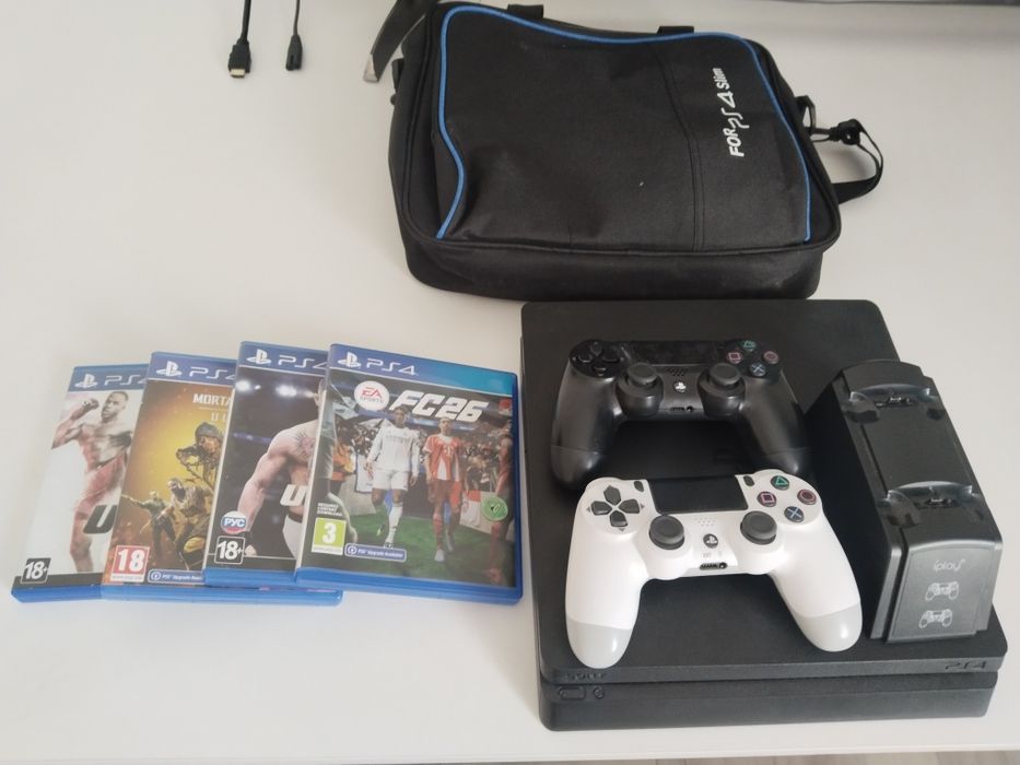Playstation 4 slim