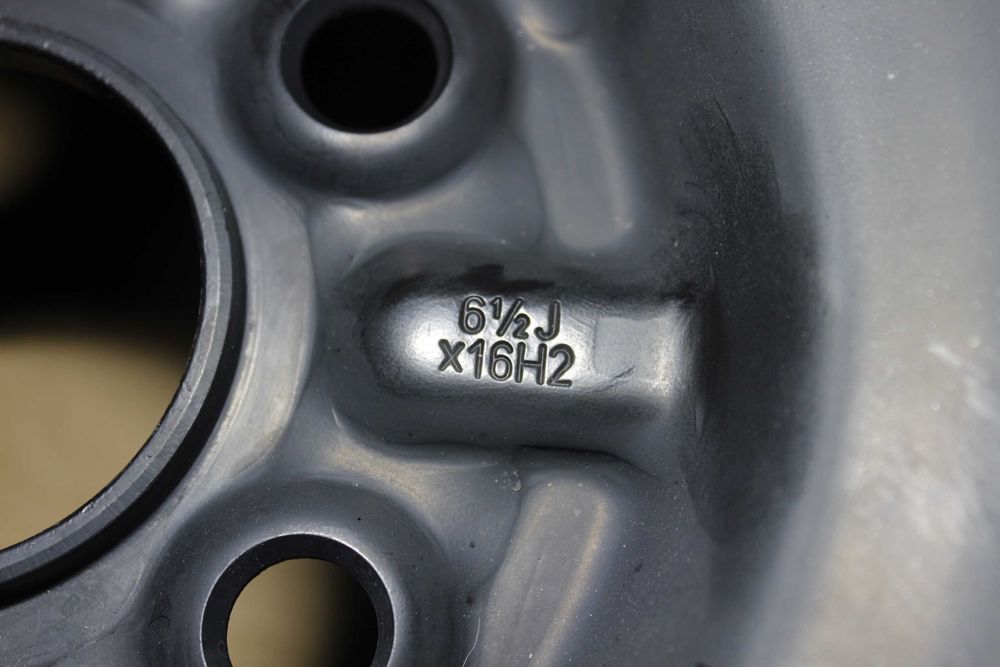 Джанта 16" 5х100 Toyota Avensis