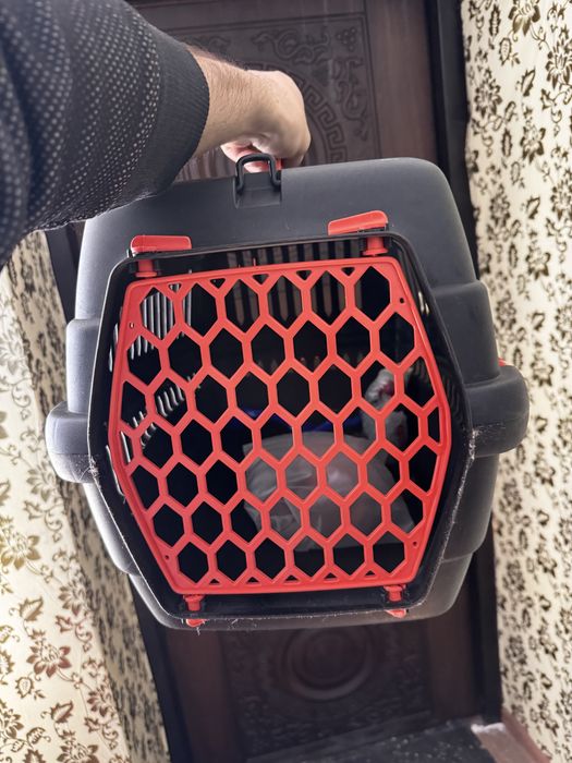 Продам переноску для собак