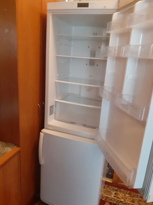 Холодильник LG, 185×58+58cm