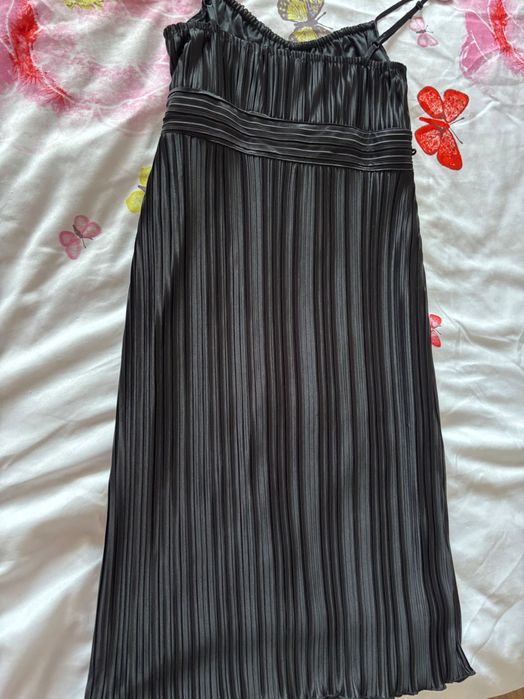 Черна рокля Dika