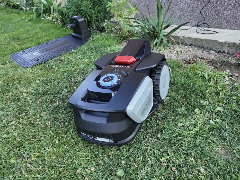 Vand Robot de tuns gazon Sunseeker V1 (Vision AI, Fara fir) – Doar testat, la cutie!