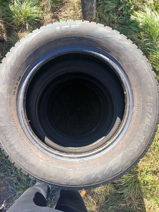 Продам резину зимнюю 215х60х16