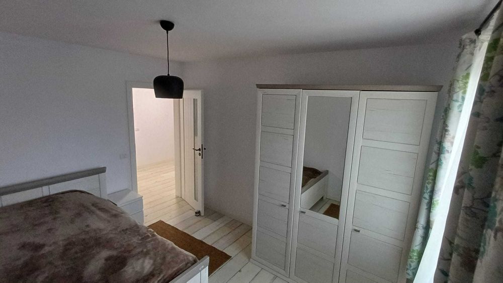 vand casa la cheie mobilata