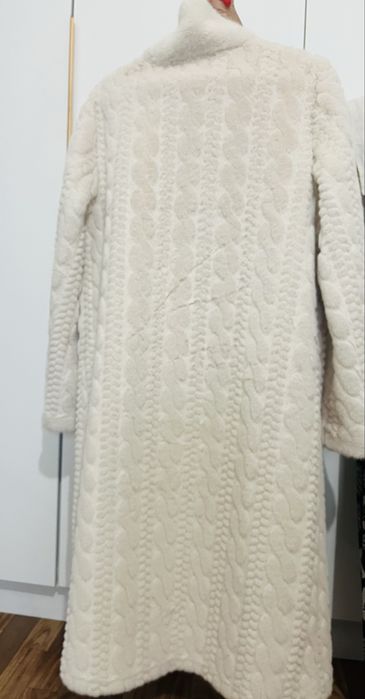 Искусственная шуба продается