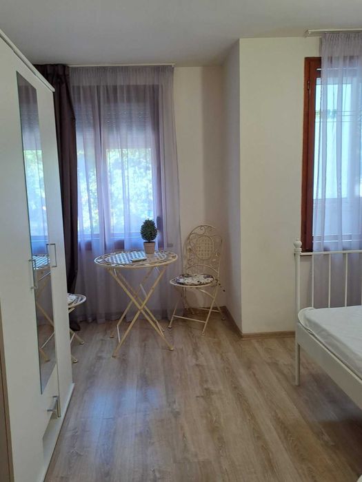 Дава се под наем Тристаен апартамент в Варна, ВИНС - 92 кв.м за 650 € - Снимка #4
