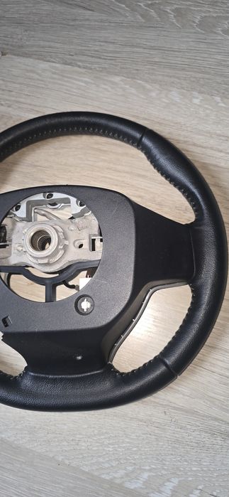 Volan toyota yaris 2011-2018