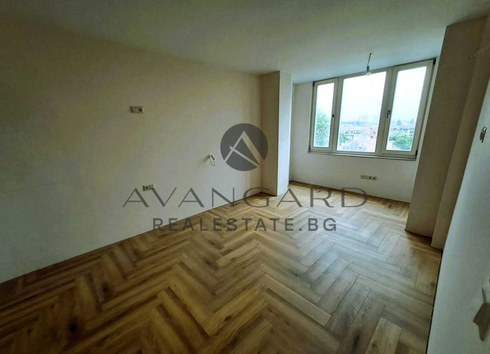 Продава се Тристаен апартамент в Пловдив, Център - 160 кв.м за 1675 €/кв.м - Снимка #2