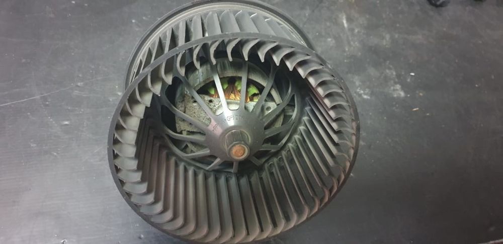 aeroterma ford focus 2 2004-2011 3m5h-18456-ec