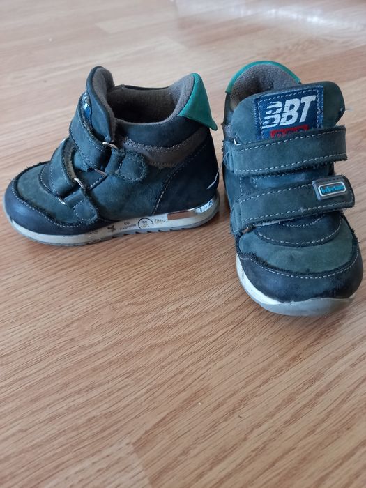 Кожаный осенний ботинки