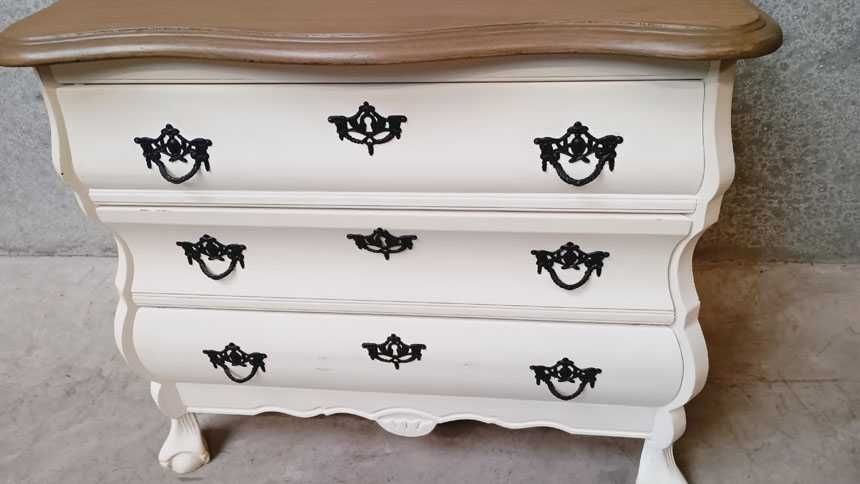 Комод "Чипъндейл" с месингов обков