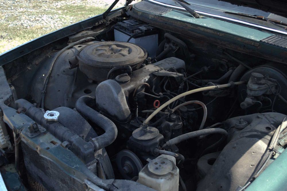 Mercedes-Benz W123 240D „Cobra” | 1982 | 2.4 Diesel | Stare Tehnică Bună | Trapă | Piele | Elemente Cromate | Complet | Pentru Piese