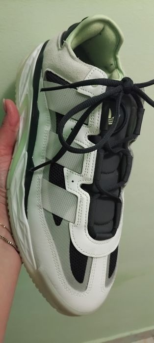 Adidasi Adidas marimea 44
