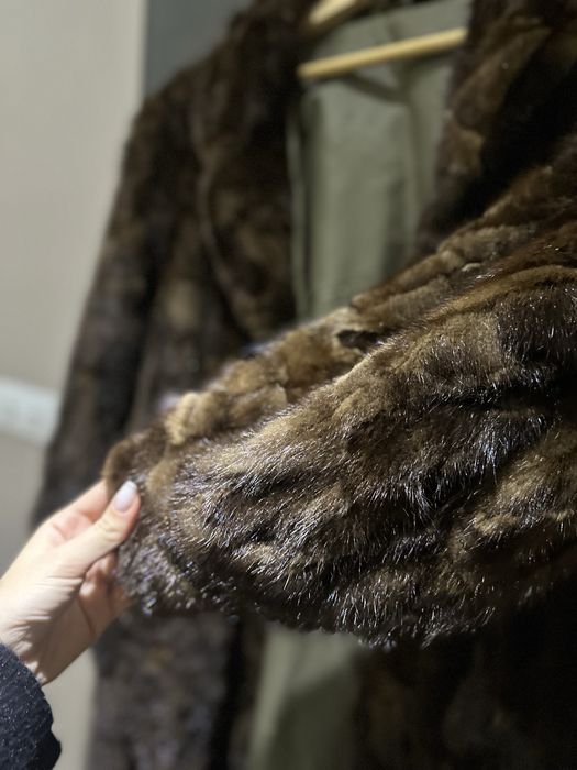 Палто от естествен косъм, дълго, цветът е кафяв М/Л размер