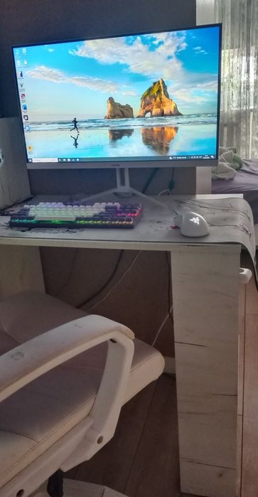 Продам компьютер игровой средненький