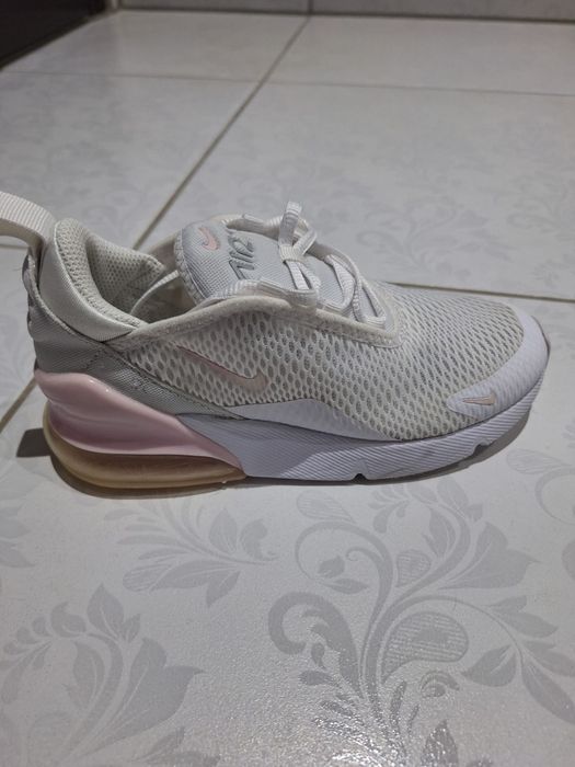Детски маратонки nike air max 270