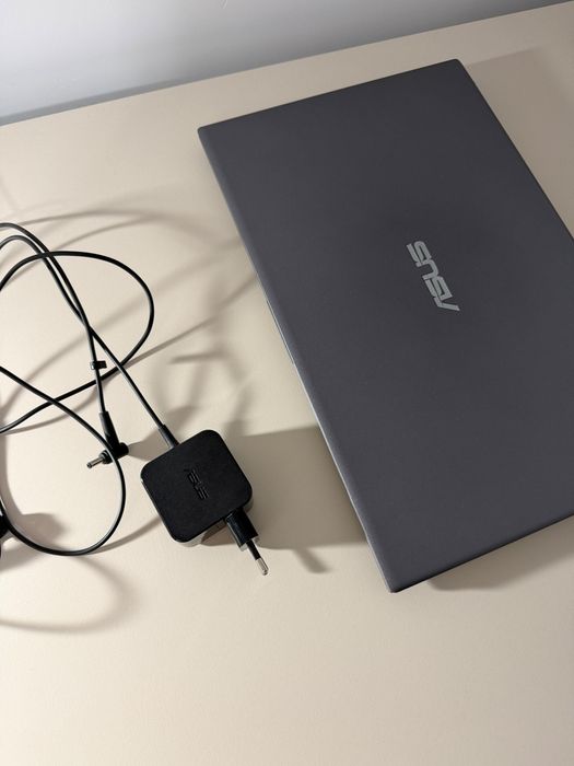 Laptop ASUS VivoBook