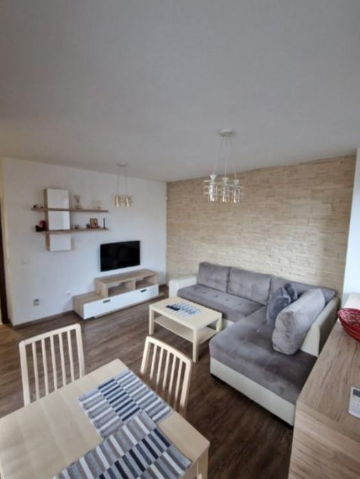 Дава се под наем Тристаен апартамент в София, Сухата река - 70 кв.м за 700 € - Снимка #1