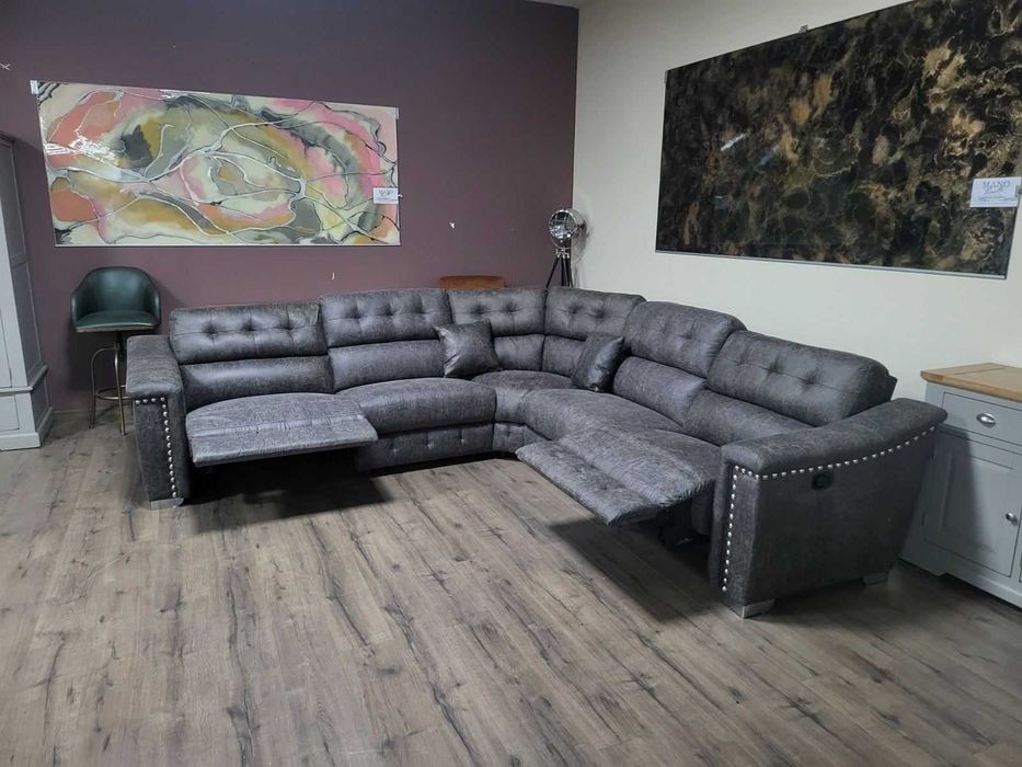 Кафяв ъглов диван от плат La-z-boy с ръчен релаксиращ механизъм