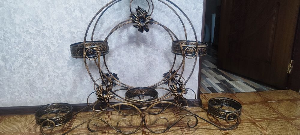 Подставка для цветов