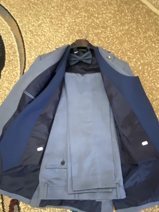 Костюм продам