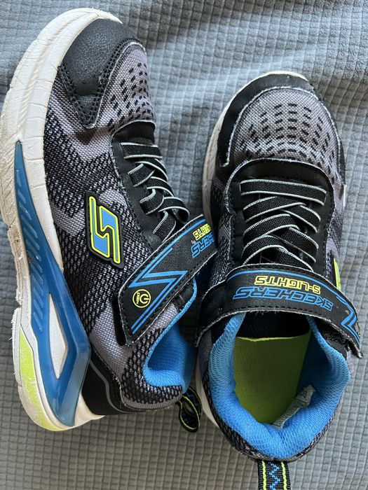 Pantofi sport Skechers cu luminițe nr 34