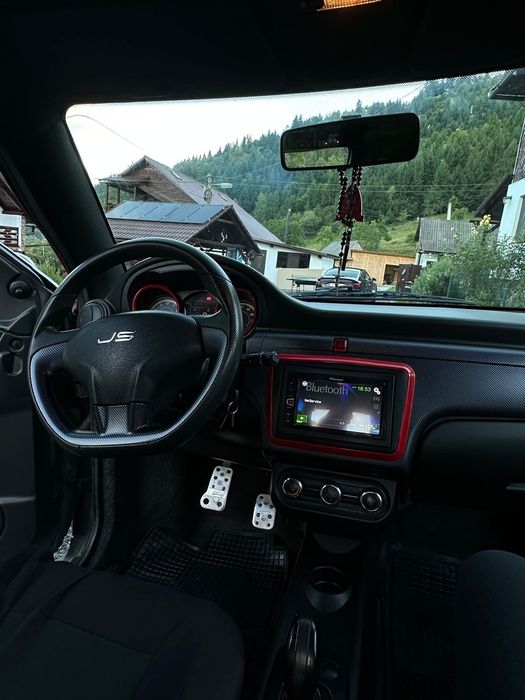 Vândsau schimb microcar de 16 ani Ligier js50