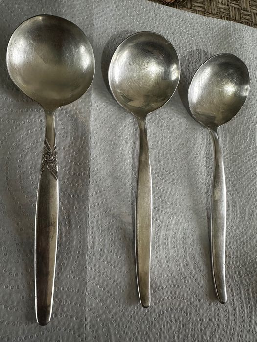 24 buc  placate în argint 100 ,lingurițe cuțite furculite