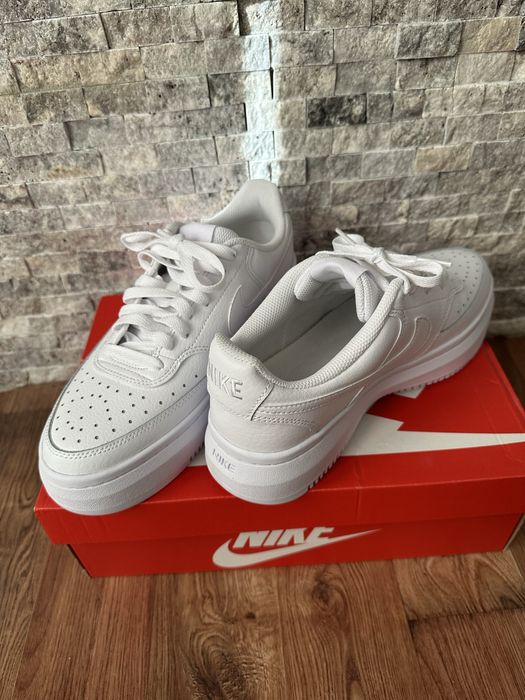 Обувки Nike номер 41