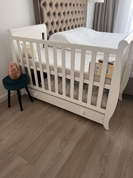 Patut copii. In stare buna. Utilizat