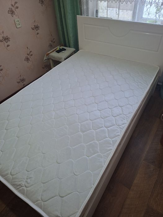 Продам кровать новая