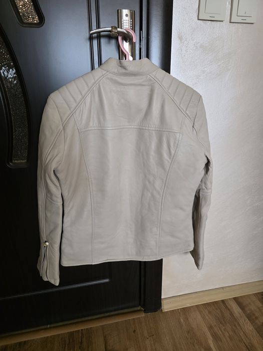 Дамско кожено яке