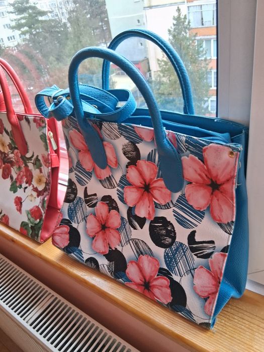 Vand 2 posete de dama