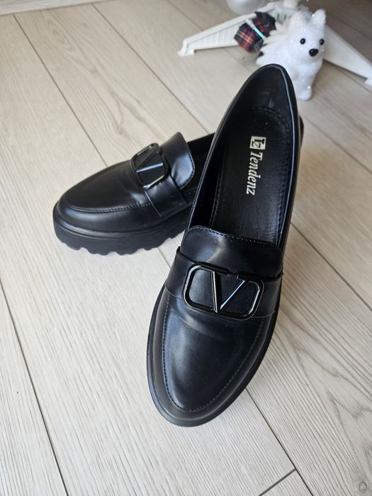 Дамски черни обувки