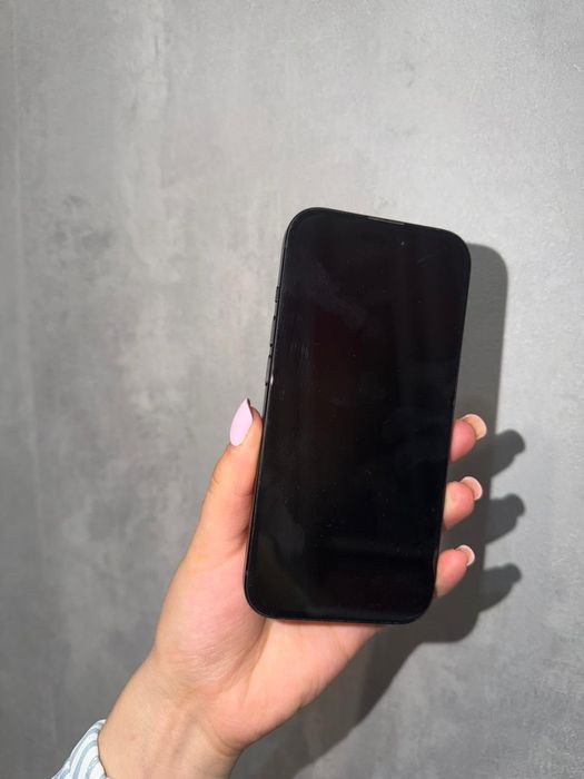 Айфон 15 128гб  ёмкость 89